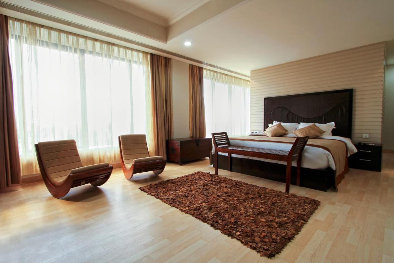 Hotel The Piccadily Lucknow