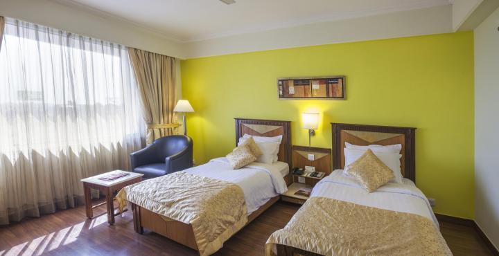 Hotel The Piccadily Lucknow