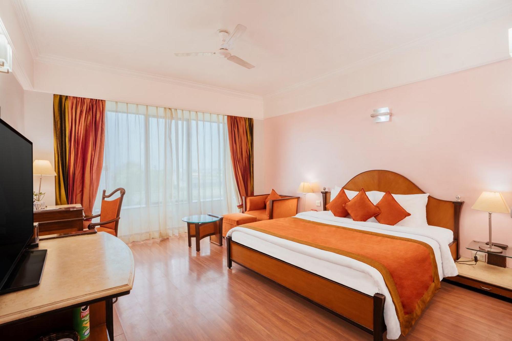 The Piccadily Hotel Lucknow