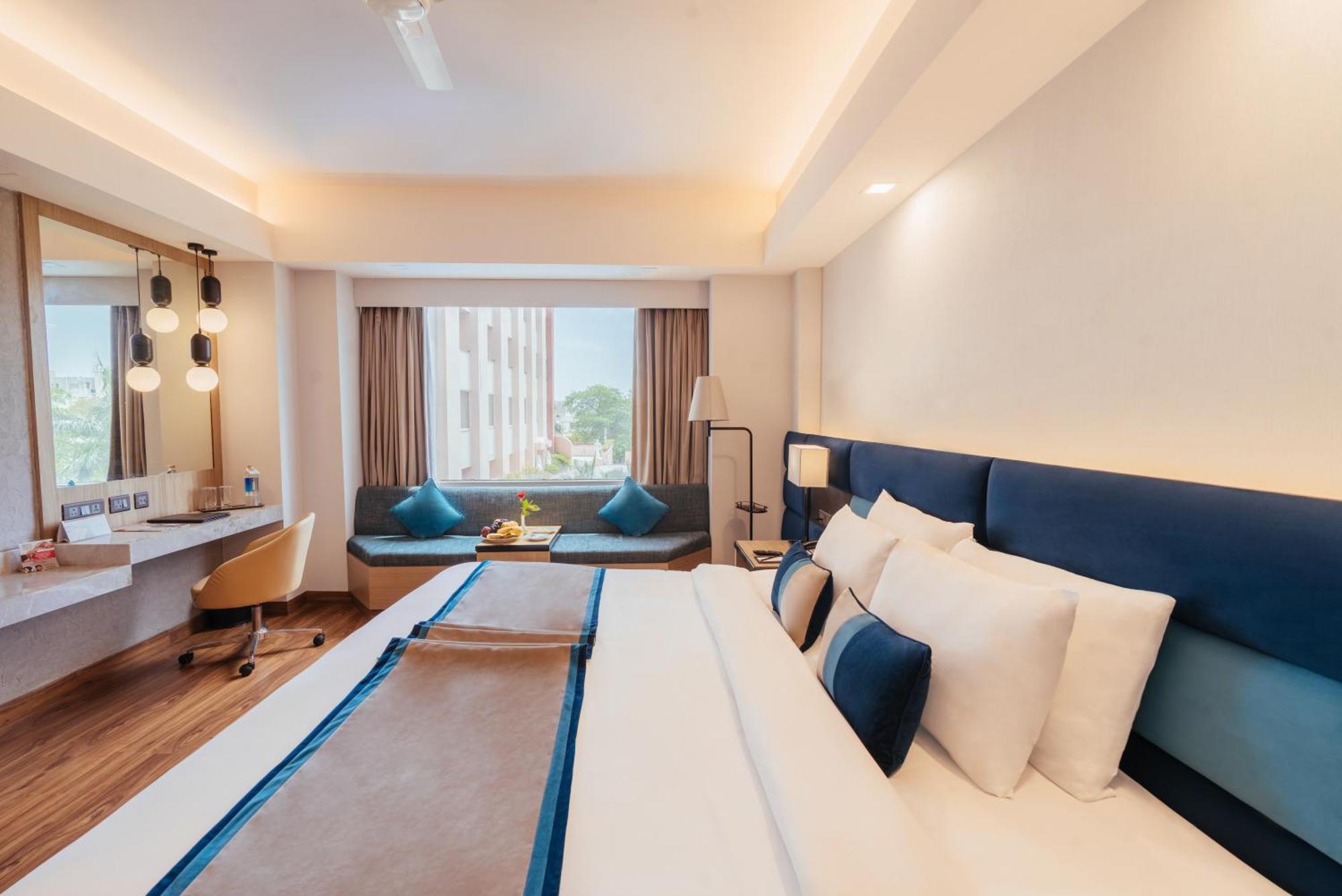 The Piccadily Hotel Lucknow